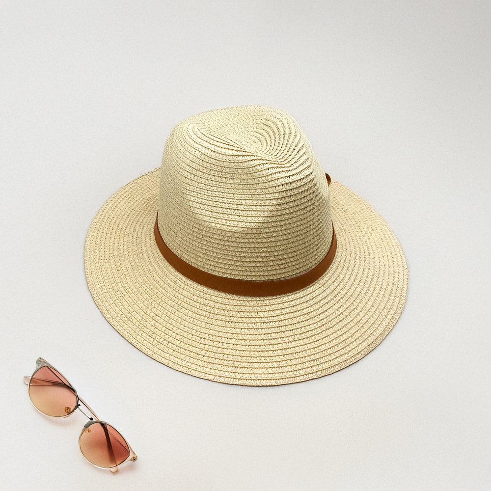 Sombrero de panamá fedora con cinta de cuero en varios colores