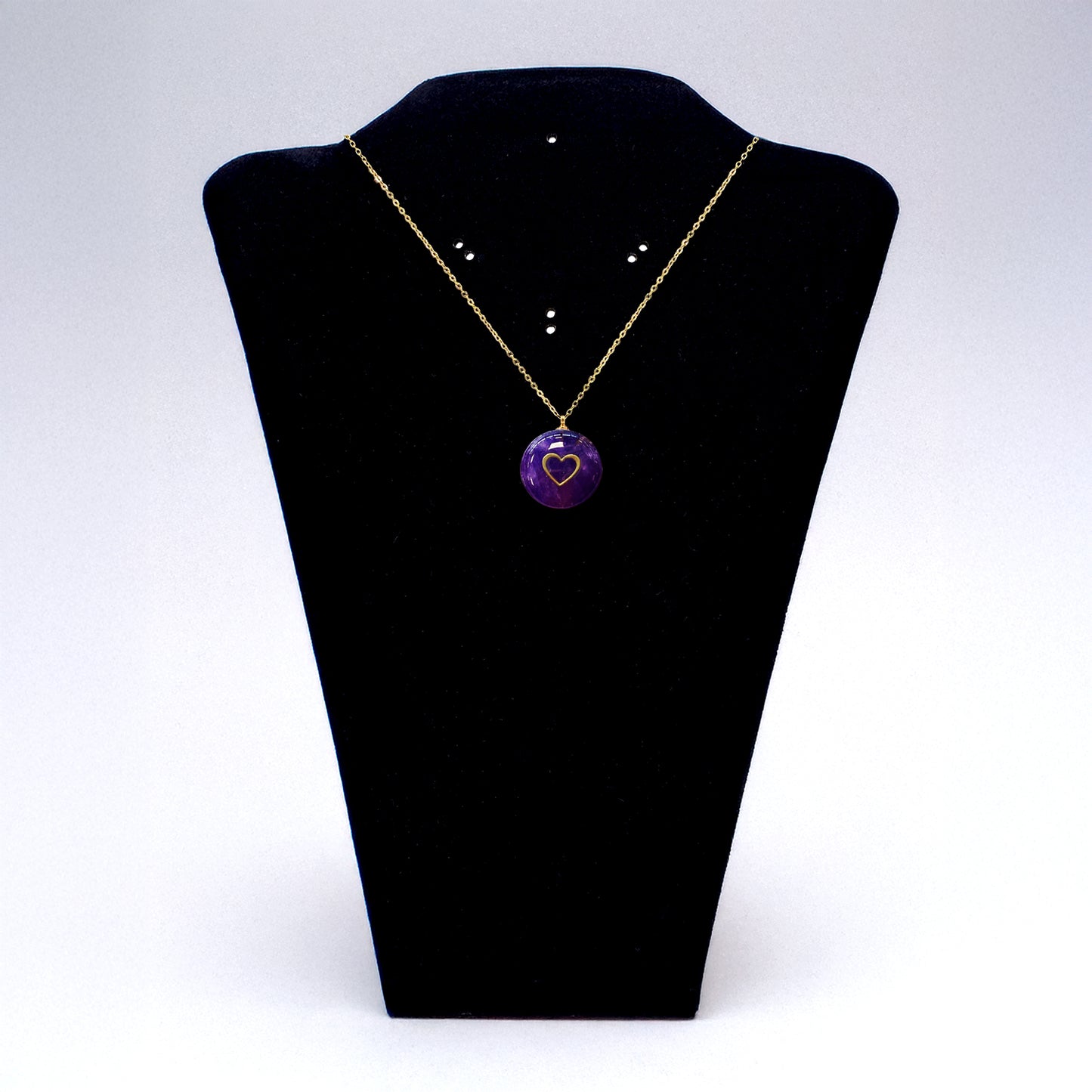 Collar bañado en oro 18K con colgante de piedra natural y un Corazón