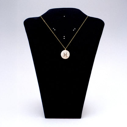 Collar bañado en oro 18K con colgante de piedra natural y signo del Zodíaco